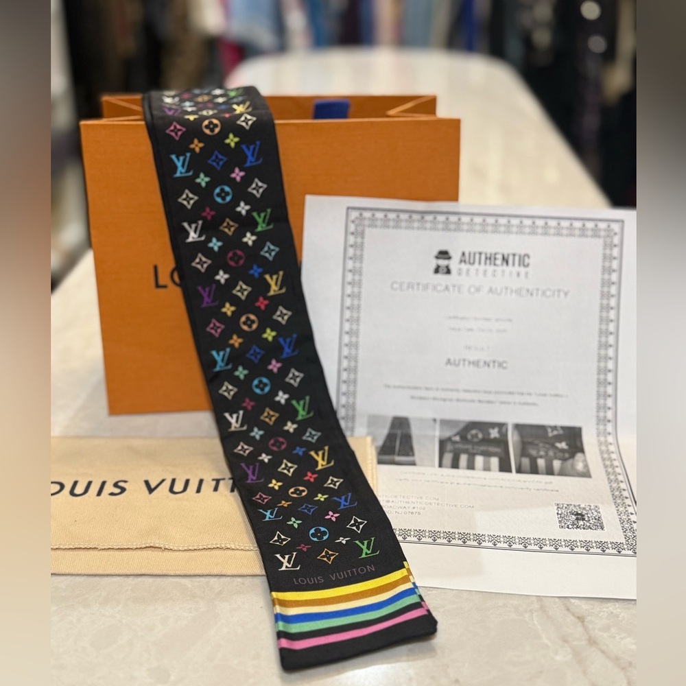 Louis Vuitton xMurakami vintage 
Monogram Multicolor Bandeau scarf Like New